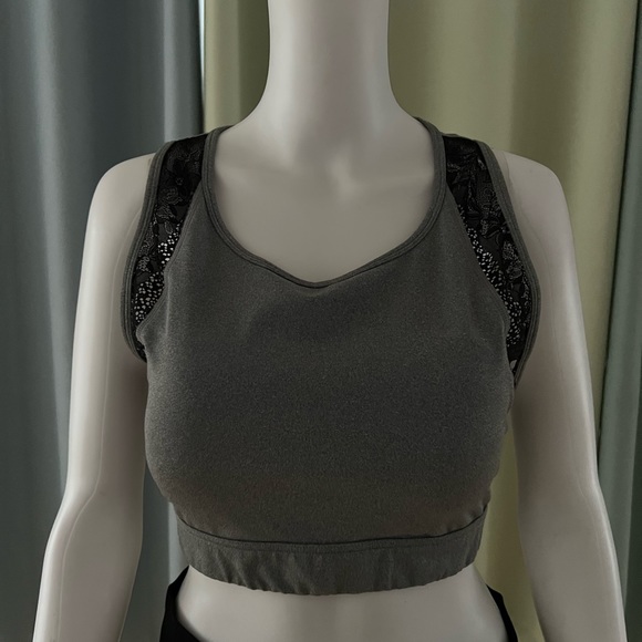 Top - Picture 2 of 7